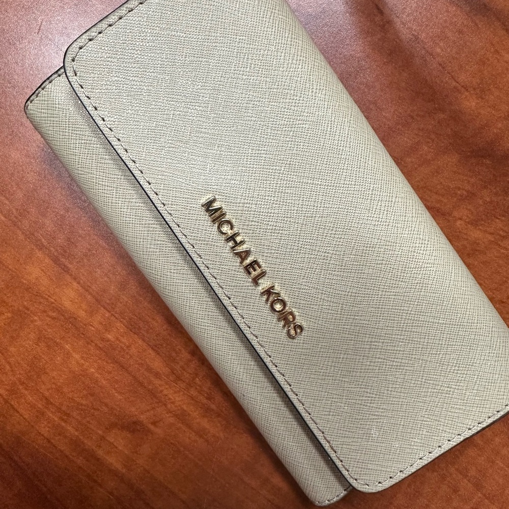 Michael Kors Light Tan Wallet